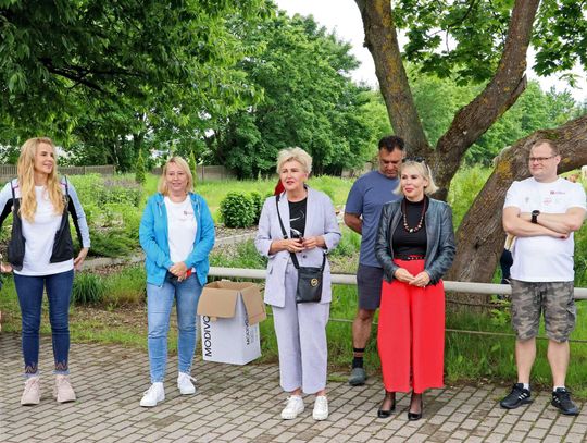 Fundacja INTERCARS z wolontariuszami z firmy LAUBER